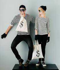 Wenn sie jemand sind, der die zeit, das geld und den wunsch hat, dann machen sie den clown auf jeden fall. Halloween Kostume Selber Machen Diy Kostume Fur Paare