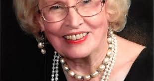 Ernestine Lowe's Instagram, Twitter & Facebook