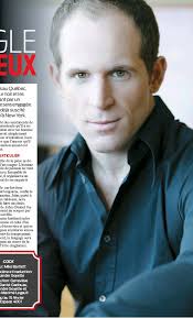 UN TRIANGLE AMOUREUX