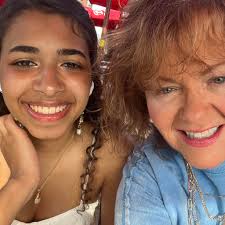 Kim Kardashian shared a peek into her family bonding night with her and ex  Kanye West's three youngest children Saint, Chicago and Psalm.  bit.ly/43Exr2F