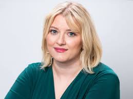 Lois Goddard's Instagram, Twitter & Facebook