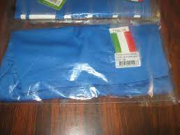 Bekijk hier alle tenues voor het euro 2016. Bol Com Italia Voetbaltenue Italie Voetbalpakje