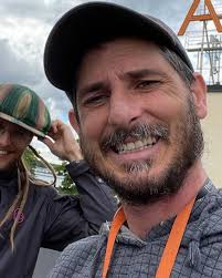 KONTAKT — Bee Urban