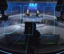 O jornal nacional que foi ao ar na noite deste sábado (01) contou com um momento pra lá de inusitado e deixou os apresentadores perdidinhos. Globo Prepara Edicao Especial Do Jornal Nacional Que Completara 50 Anos Em 2019 Bastidores O Planeta Tv