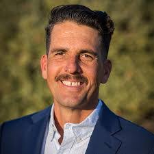 Darin Bradshaw's Instagram, Twitter & Facebook