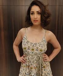 Yami gautam inside makeup room short hair transformation. Yami Gautam Failed To Pul Off This Payal Singhal Outfit The Daily Chakra