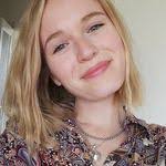 Lisa Mannes's Instagram, Twitter & Facebook