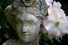 Steinfiguren Fur Den Garten Darf S Ein Bisschen Schlosspark Sein
