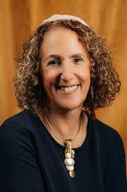 Elyse Goldstein's Instagram, Twitter & Facebook