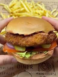 Vşa; @canancamutfagim . . Tavuk Köfteli Hamburger/Chicken Smash Burger 🍔 500gr tavuk göğüs 1'erçay kaşığı sarımsak tozu ,soğan tozu,tozbiber,karabiber 1tatlı kaşığı tuz 3yemek kaşığı galeta unu Bulamak için 2yumurta çırpılmış Panko(yoksa galeta
