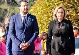 3 din videle, referent al. Carmen Dan Gafa Diplomatica Stupida In Timpul Intalnirii Cu Ministrul De Interne Al Italiei L A Confundat Aktual24