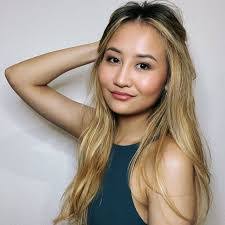 Claire Luna's Instagram, Twitter & Facebook