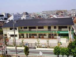 Are the words 保育所 and 幼稚園 synonyms or is there some distinction between them, either in meaning or formality? æ–½è¨­æ¡ˆå†… åŒè'‰ä¿è‚²åœ' è'›é£¾åŒºå…¬å¼ã‚µã‚¤ãƒˆ