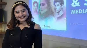 Kecantikan prilly latuconsina kerap mencuri perhatian dan rasa penasaran netizen. Belum Kunjung Menikah 4 Seleb Buka Bukaan Soal Keperawanan