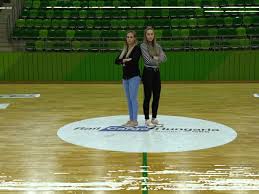 1.melinda szikora, 2.petra vamos, 3.zita szucsanszki, 4.nikoletta kiss, 5.petra tovizi, 6.nadine schatzl, 7.greta marton. Ftc Kezilabda Marton Greta Es Klujber Katrin Szerzodest Hosszabbitott Facebook