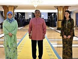 In an insightful interview with syida lizta amirul ihsan, tengku puteri iman afzan talks about overcoming anxiety, helping young people build mental resilience and how. Kesihatan Mental Puteri Sulung Agong Lancar Green Ribbon Group