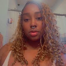 Anybody else get their Tariff check? All Debit Filter: Credit Statement:  Current Current USA TARIFF DISTRIBUTION NOVEMBER 10, 2025 +$ -$2.000.00  CHEVRON NOVEMBER 10, 2025 -$75.00 APPLE.COM/BILL NOVEMBER 10, 2025 -$122.25  BURGER KING NOVEMBER 10, 2025 ...