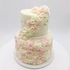 May 25, 2021 · place the bottom layer of cake on a cake plate and carefully spread 1 1/2 cups of the frosting over it in an even layer. 3