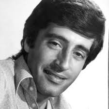 La mujer es cosa de hombres (1975)