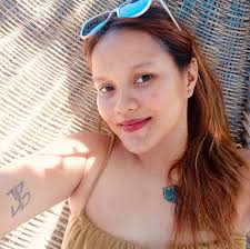 Who are some singers who sing like the rent is due?