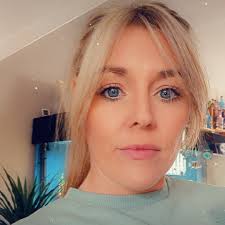 Is there anywhere local where a bucket and spade can be brought?