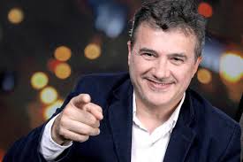 "Mal baisée hier ?" : Patrick Pelloux dans la tourmente, une médecin star  de l'ère Covid-19 l'accuse