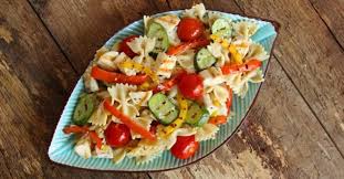 Et on vous garantit que ces salades là, vous allez les aimer. 15 Salades De Pates Minceur Delicieusement Variees Fourchette Et Bikini Salade De Farfalle Salade Recette Salade