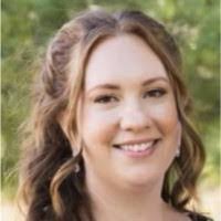 Amanda Applegate's Instagram, Twitter & Facebook