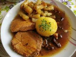 Schweinelachsbraten In Rotweinsosse Mit Schwarzwurzelgemuse Und Klossen Rezept Rezept Lachs Braten Klosse Rezept Schwarzwurzelgemuse