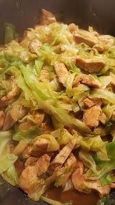 Hahnchenpfanne Mit Spitzkohl Von Sunshinedn Chefkoch Spitzkohl Hahnchenpfanne Hahnchen Pfanne