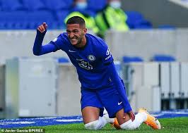 C'est ma faute en fait, pas la sienne, ce sont mes décisions difficiles en ce moment aussi. Hakim Ziyech Admits First Six Months At Chelsea Have Been A Little Bit Difficult Off The Pitch News Chant Uk