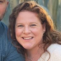 Sally Dinsmore's Instagram, Twitter & Facebook