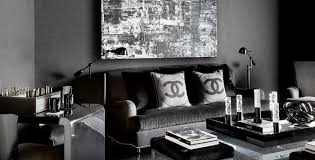 Moderne et contemporain, le noir et blanc en décoration peut très vite être froid et sans charme. Le Salon Gris Et Noir Comment Le Decorer Archzine Fr