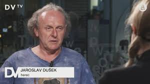 Listen to jaroslav dušek | soundcloud is an audio platform that lets you listen to what you love and share the sounds you create. Dvtv Dusek Na Vnitru Dva Mesice Zatloukali Byli Neklidni Ze By Se Nekdo Mohl Uzdravit