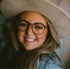 Donna Blanton's Instagram, Twitter & Facebook