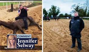 Gordon Elliott S Selfie Sitting On A Dead Horse Is A Disgrace Says Jennifer Selway Express Comment Comment Express Co Uk