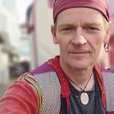 Self portrait, Havana 2017 I took approximately 8000 photos in Cuba in  2017. I processed just over half of them. They have been shuffled from  folder to folder to an extent that