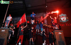 英超直播（fa premier league），2004年巴克莱斯银行（barclaysbank）成为英超的赞助商，冠名为巴克莱斯超级足球联赛（barclays english premier league），通常简称英超，是英格兰足总属下的职业足球联赛。 è‹±è¶…å† è»ä¾†äº† 30å¹´ç­‰å¾… åˆ©ç‰©æµ¦çµ‚æ–¼å†æ¬¡ç²å¾—é ‚ç´šè¯è³½å† è» æŒºè¶³çƒ