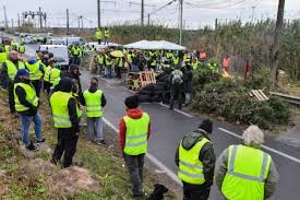 Depuis le début de la mobilisation, historiens, géographes, sociologues se sont penchés. Gilets Jaunes Opportunite Ou Menace Pour Les Syndicats