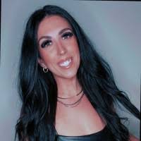 Michelle Schnurr's Instagram, Twitter & Facebook