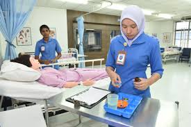 A bachelor's degree is likely to be necessary in order to maximize career opportunities. Bachelor Of Science In Nursing Kpj Healthcare University College