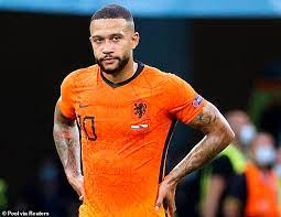 Barcelona Forced To Cut Memphis Depay S Salary By 30 Per Cent Weeks After Securing His Signature Saty Obchod News