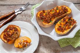 Butternut Farcie A La Viande Hachee Recette Ww Recette Butternut Farcie Recettes De Cuisine Butternut