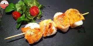 Brochette De Noix De Saint Jacques Au Lard Fume Recettes Recette Noix De Saint Jacques Recettes De Cuisine Lard Fume