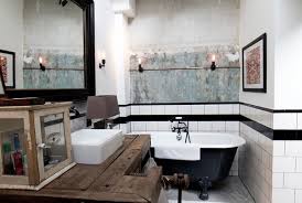 Other common foot styles, such as paw, cannonball, and armada, offer a range of simple to elaborate options. How To Decorate A Stylish And Functional Industrial Bathroom Deavita