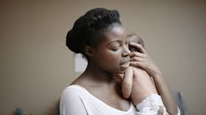 Baby & kopf heben » meilensteine in der babyentwicklung: Baby Kopf Ein Grosser Meilenstein Wenn Baby Sein Kopf Heben Kann