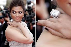 Diamond Ring Celebrity Collection Allurez Com The Lovely Actress Aishwarya Celebrity Wedding Rings Expensive Engagement Rings Most Expensive Engagement Ring