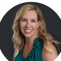 Karen Darr's Instagram, Twitter & Facebook