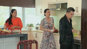 Cô nàng rất hí hửng vì sự bất ngờ này. Q5sjr 0ena6qmm