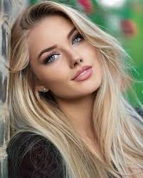 A 40-year-old woman is old! I'm 42❤️